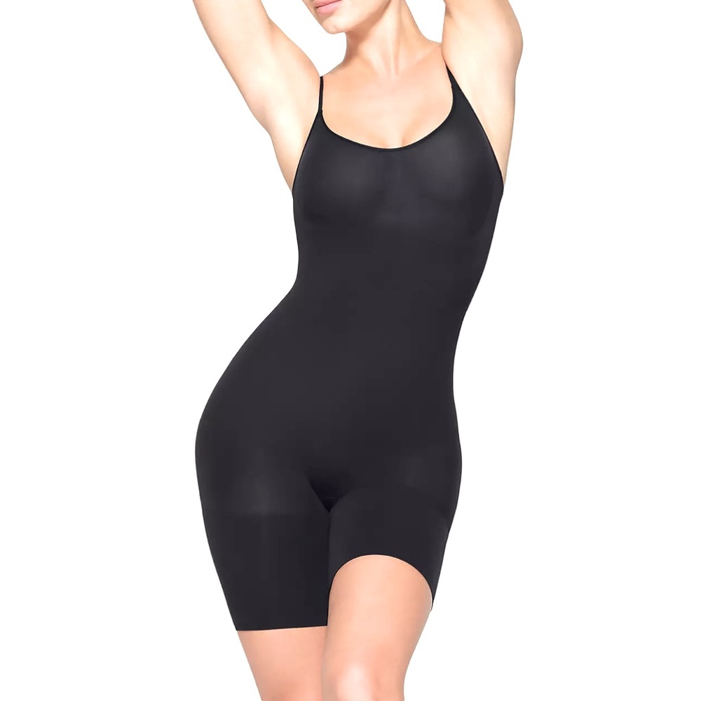 (B10)‎ NEW SKIMS everyday sculpt mid thigh bodysuit, onyx, Size small, NWT